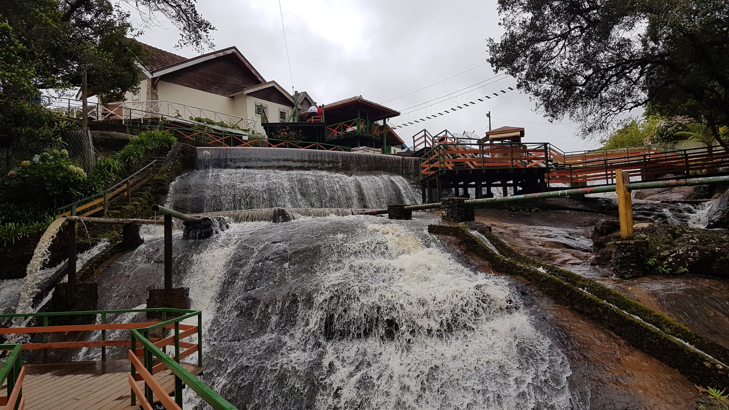 Cachoeira da Ducha de Prata em Campos do Jordão